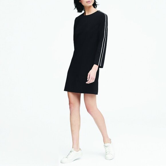 Banana Republic Dresses & Skirts - BANANA REPUBLIC ATHLETIC SIDE STRIPE SHIFT DRESS - BLACK